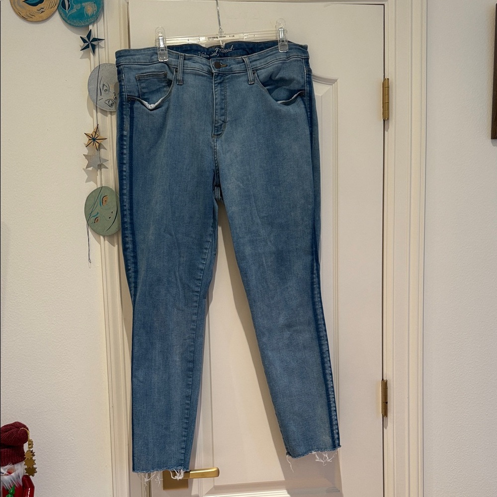 Universal thread high rise skinny jeans